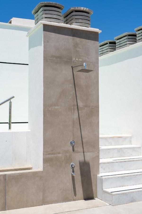 Limehome Sevilla Calle Torcuato Luca De Tena - Digital Access Kültér fotó